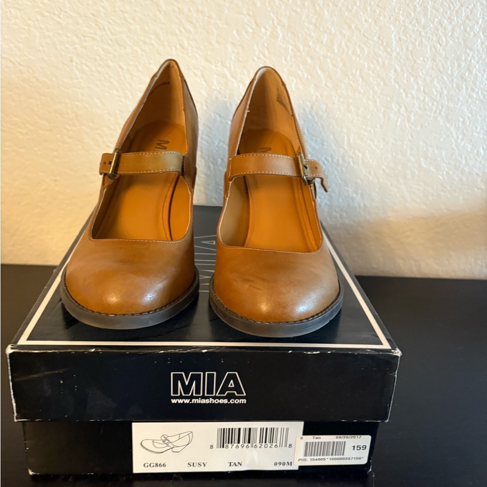 MIA “Susy” Mary Jane Heels Tan